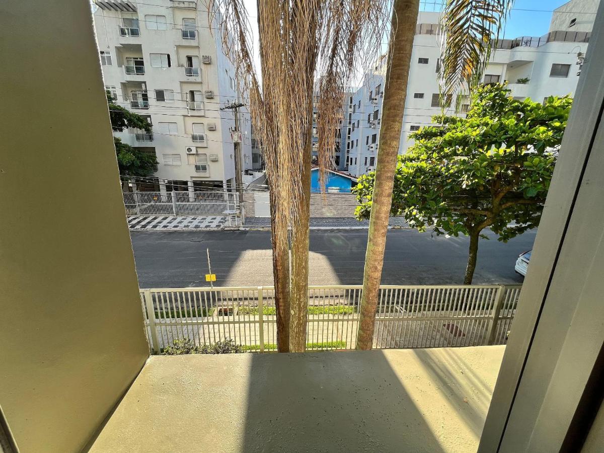 Super Aconchegante E Espacoso - Sacada Ampla E Perto Da Praia - Super Confortavel - Ap. 13 - Ed. Maison Du Parc Guarujá Kültér fotó